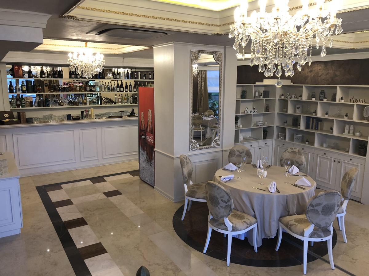 Florence Deluxe Apartments スヴェティ・ヴラス エクステリア 写真